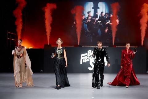 Белорусские дизайнеры представили коллекцию одежды, вдохновленную флагманской серией смартфонов Huawei Pura 80