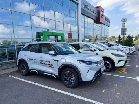 В Беларуси по суперценам распродают «китайские порше» и другие кроссоверы